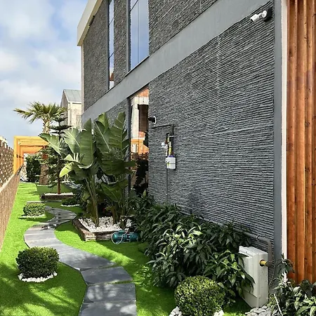 Casa Diva Luxury וילה באלאק